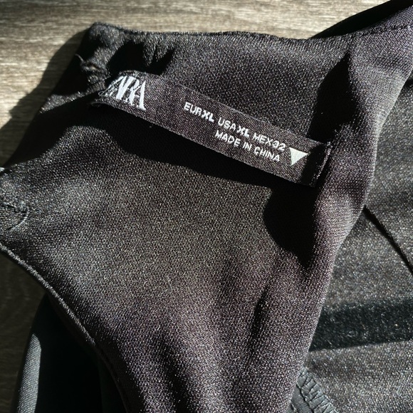 ZARA Technical top TRF - Picture 9 of 10